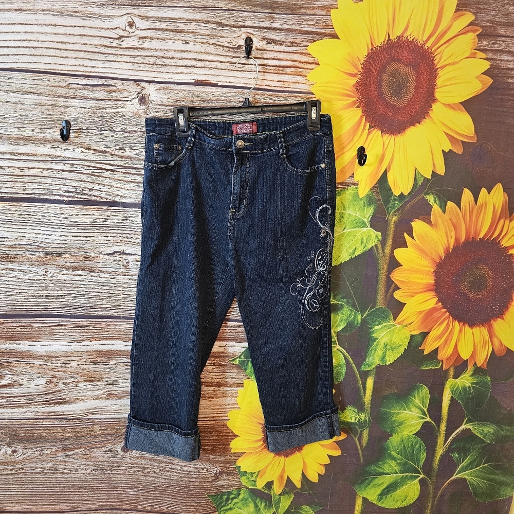 Stylish Blue Embroidered Women's  Capri's